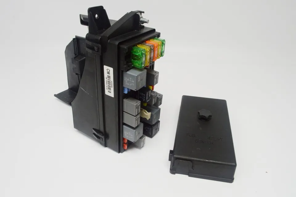 Main Engine Underhood Fuse Box Junction Block - view 2