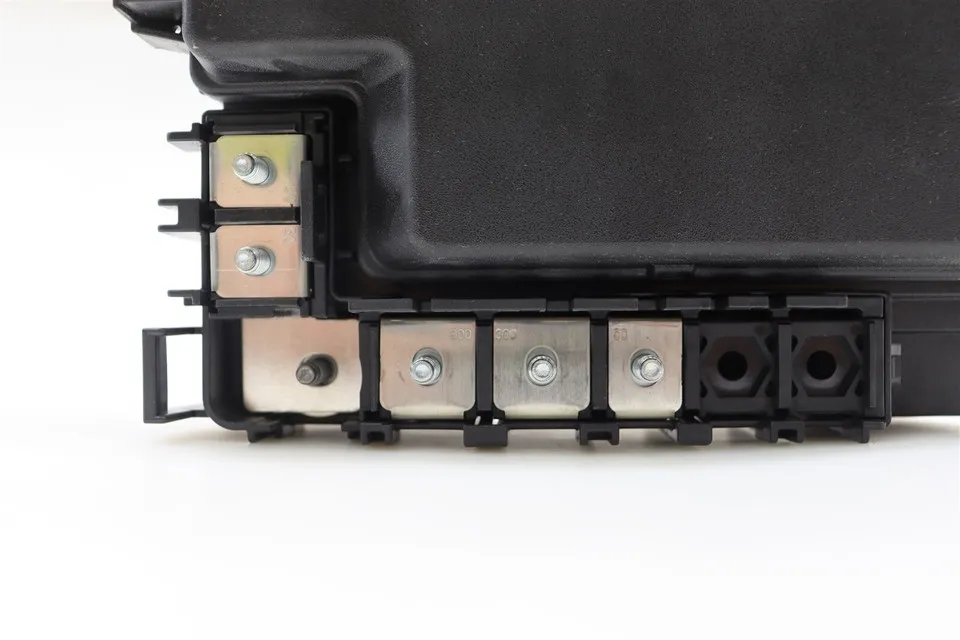 Main Engine Underhood Fuse Box Junction Block - view 5