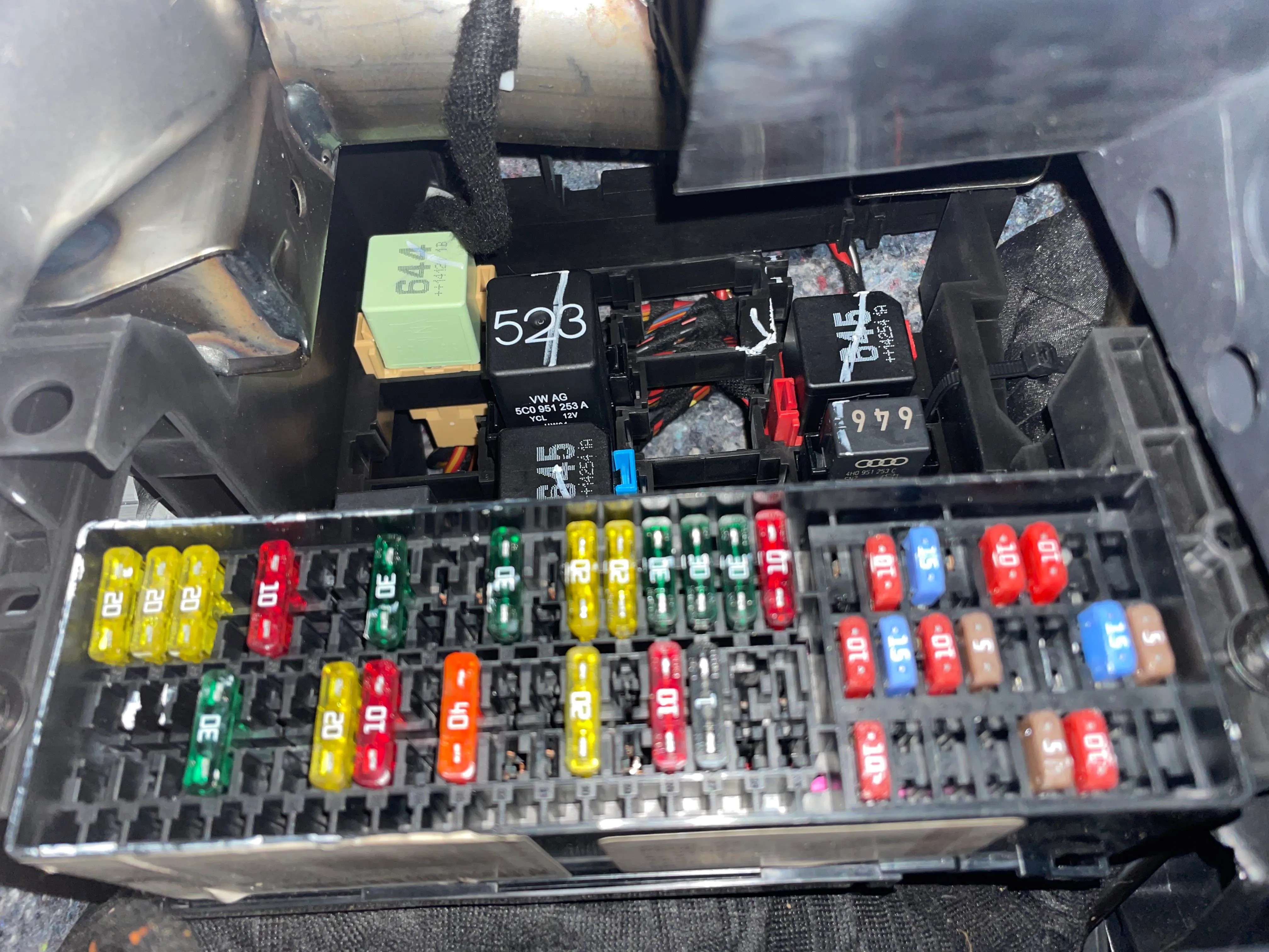 Under-Dash Smart Fuse Power Distribution Center - view 6